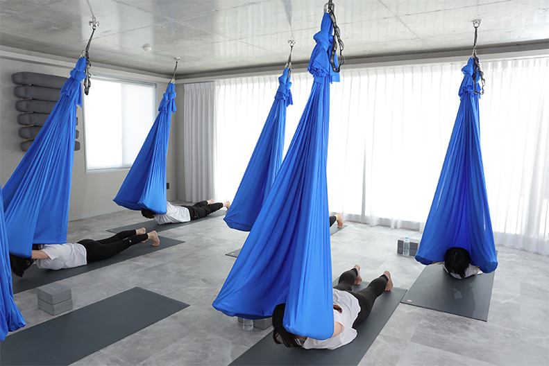 エアリアルヨガ（低空）